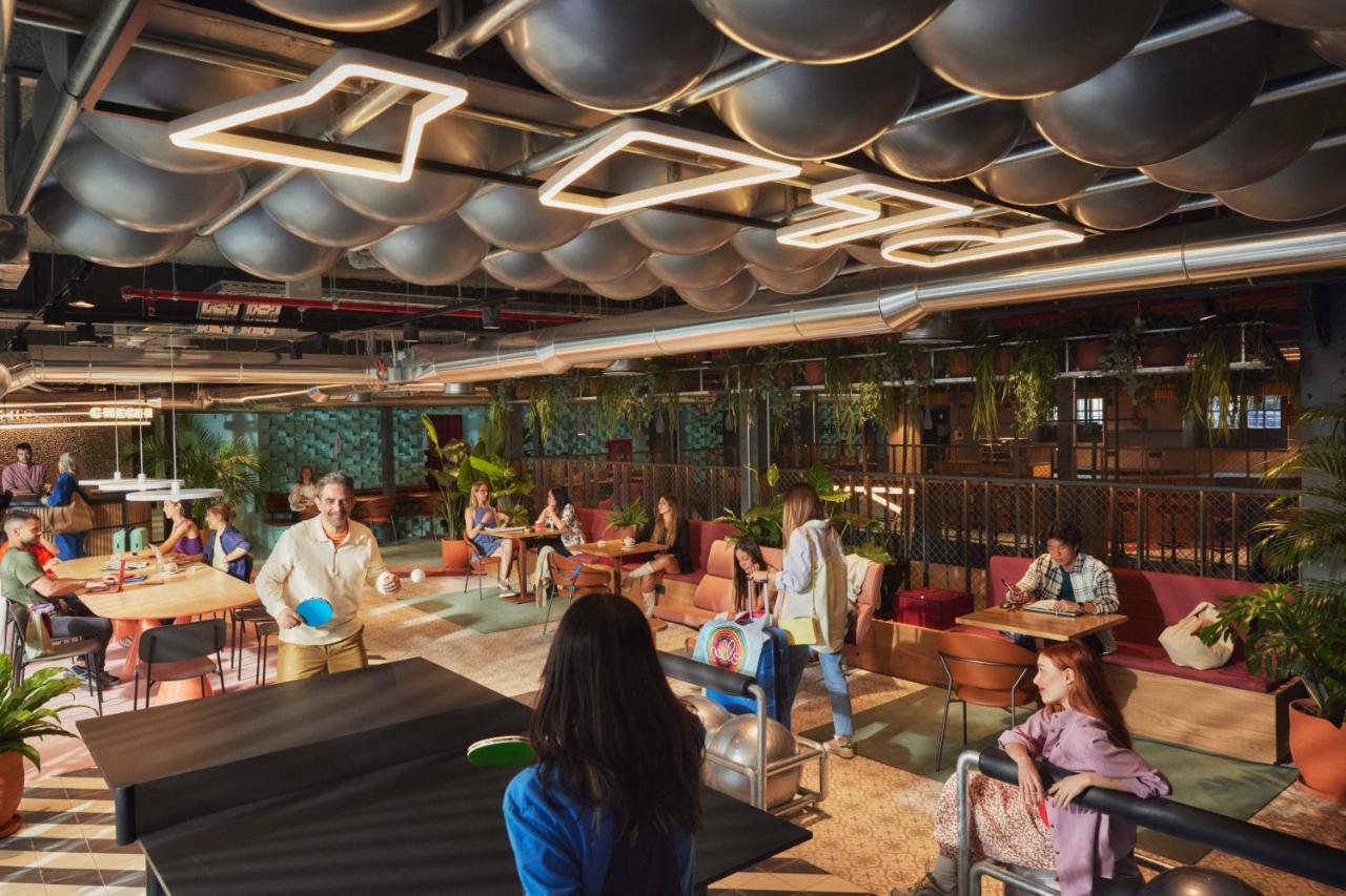 The Social Hub Madrid Hotel Bagian luar foto